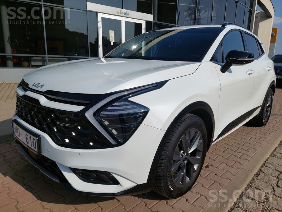 Kia Sportage 1, 6 T-Gdi 180 zs, 7Dct, 4Wd, Gt-Line komplektācija. 
- Krāsa: