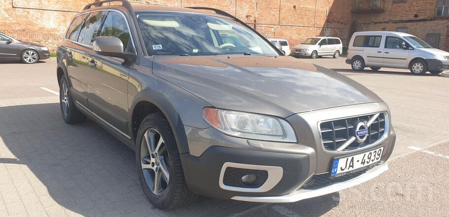 Volvo Auto ir labā tehniskā un vizuālā stāvoklī. Origina