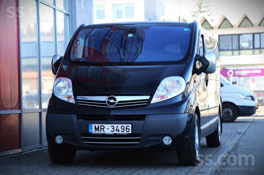 Opel 2.5D/107Kw, 9 vietas, mehānika.