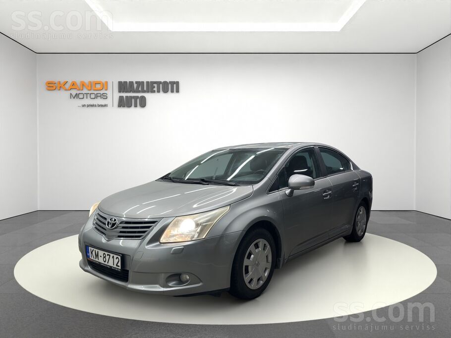 Toyota Toyota Avensis ar 1.6 Benzīna dzinēju un Manuālo ā