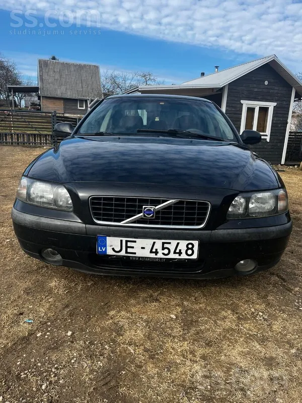 Volvo Pārdodu volvo s60 2.4d 120kw(163zs) d5 motors 2001