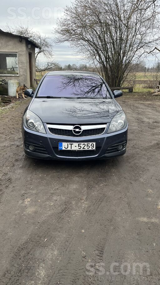 Opel Pārdodu labu uzticamu auto. Vectra ir Gts versija,
