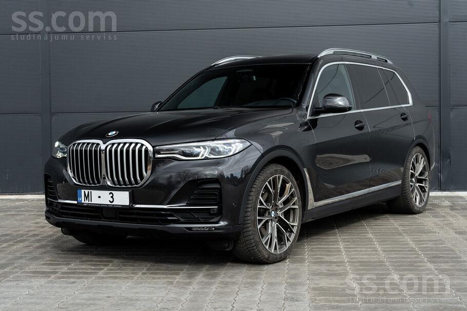 BMW X7 40iX, 3.0 Benzīns (250 kW / 340 Zs) ,
Aprīkojums:
Komforta āda