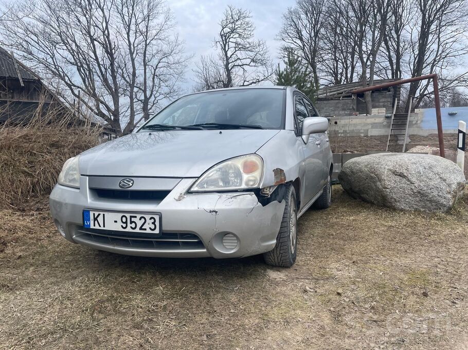 Suzuki Pārdod visu kopā rezerves daļām.
