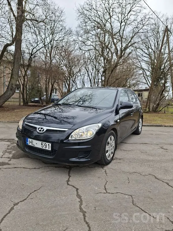 Hyundai Tirgojam savu uzticīgo auto normālā stāvoklī. 
