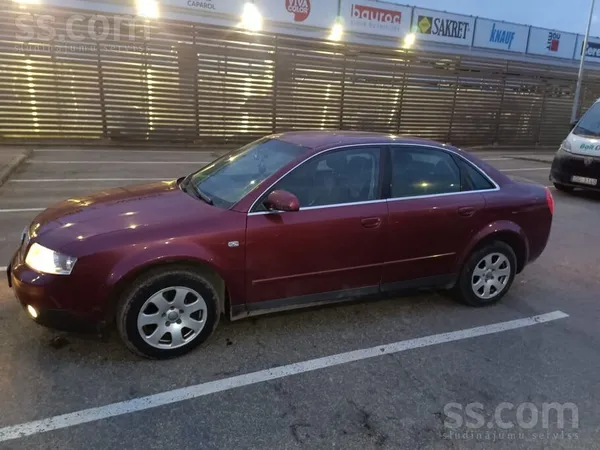 Продам Audi A4 2.0 бензин, автомат. 2001г. Машина в хорошем состоянии. Обслу