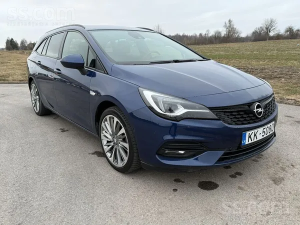 Opel Opel Astra Sports Tourer+ 1.2 benzīns 81kw.