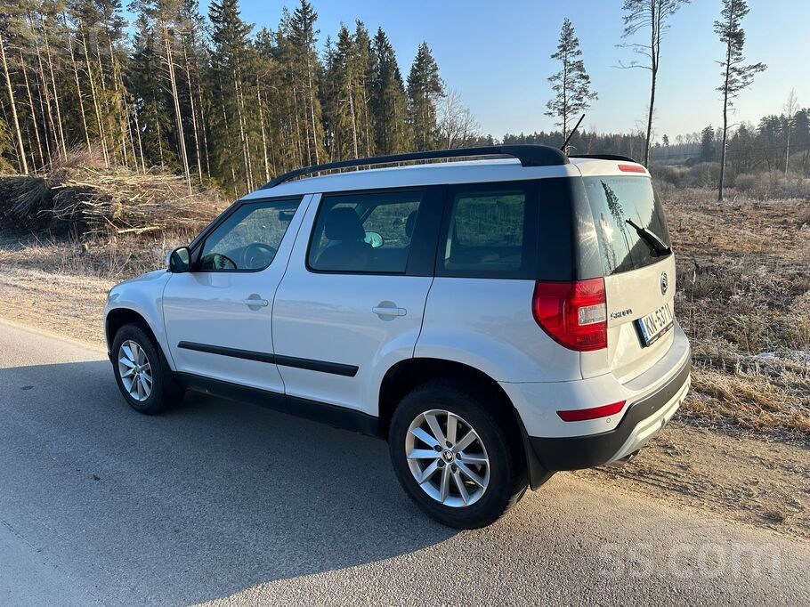 Škoda Yeti ar uzticamu 2.0 l dīzeļdzinēju un manuālo ātrumkārbu.
Auto iegā