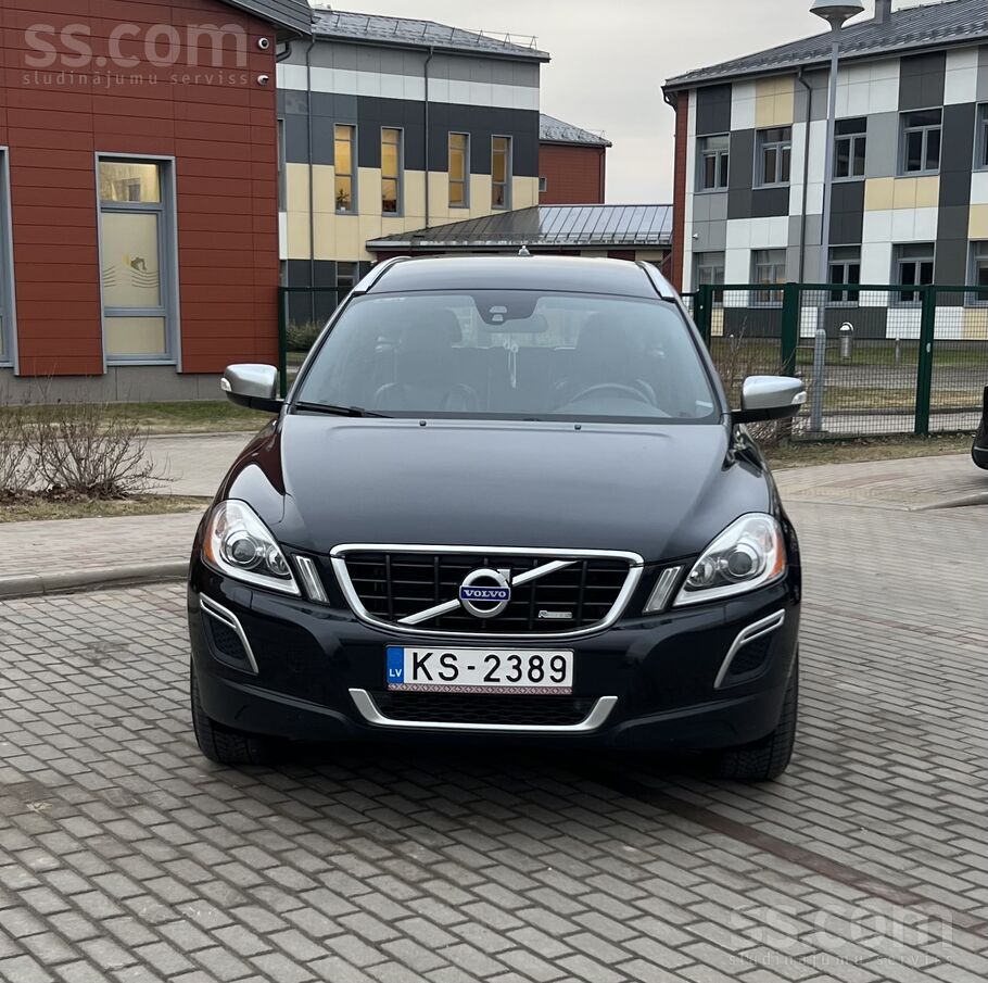 Volvo Pardod Volvo Xc60, R-Design, Awd, 2.4l dizelis, 15