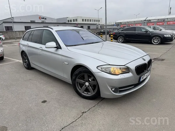 BMW Pārdod BMW 520 2.0 dīzeli