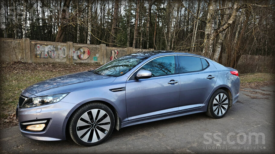 Ekskluzīvs premiumklases auto retā " Platinium " versijā ar īstu nelielu un