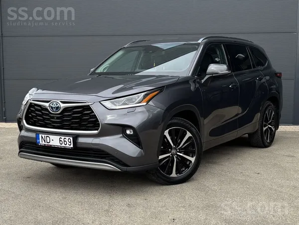 Toyota Highlander Premium 2022 perfekts stāvoklis, pilna komplektācija.