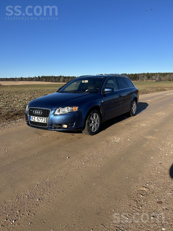 Audi Pārdodas Skaists zils A4 Quattro ar 6 ātruma manuā