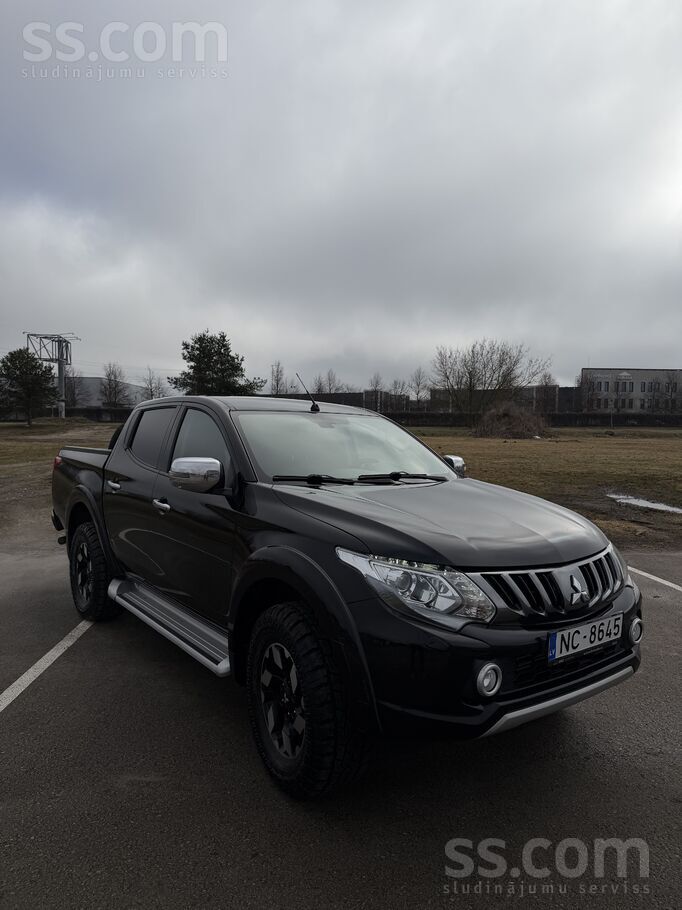 Mitsubishi L200 ar jaunu TA un laicīgi veiktām apkopēm. Top komplektācija. K