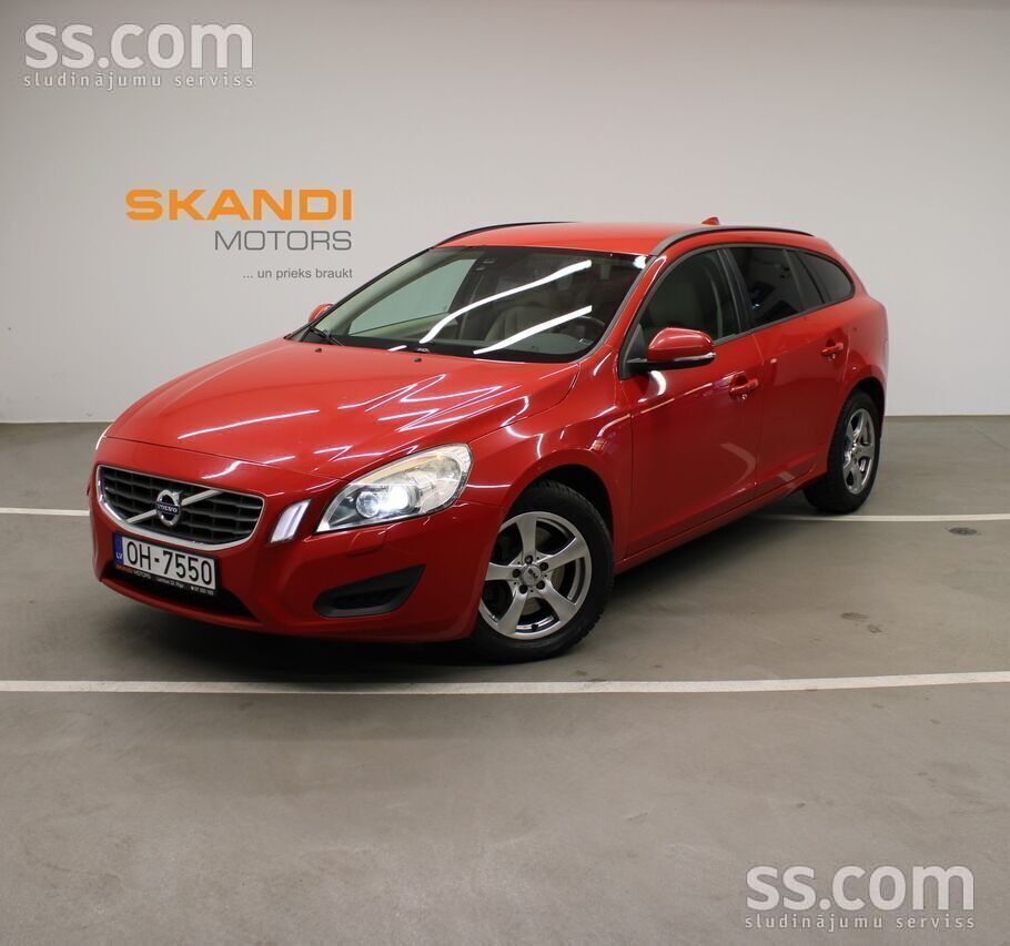 Volvo Volvo V60 ar 2.4 Dīzeļa dzinēju un Automātisko ātr