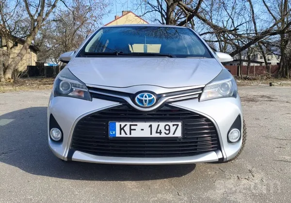 Toyota Toyota Yaris Hybrid, Pirmās reģistrācijas datums:0