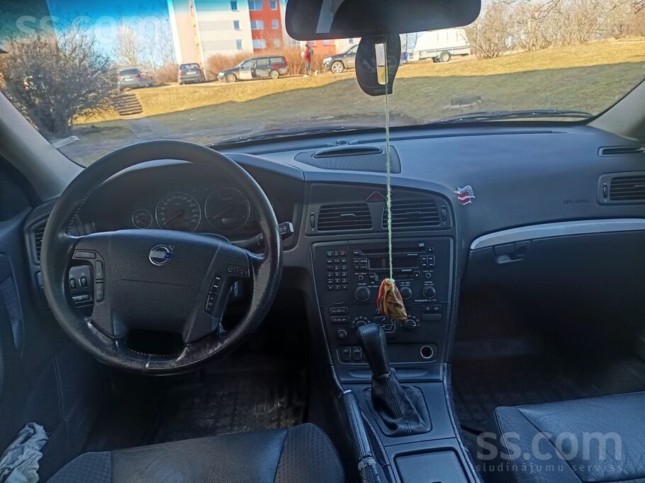 Volvo Pārdodu Volvo V70, 2003. gada decembris. 