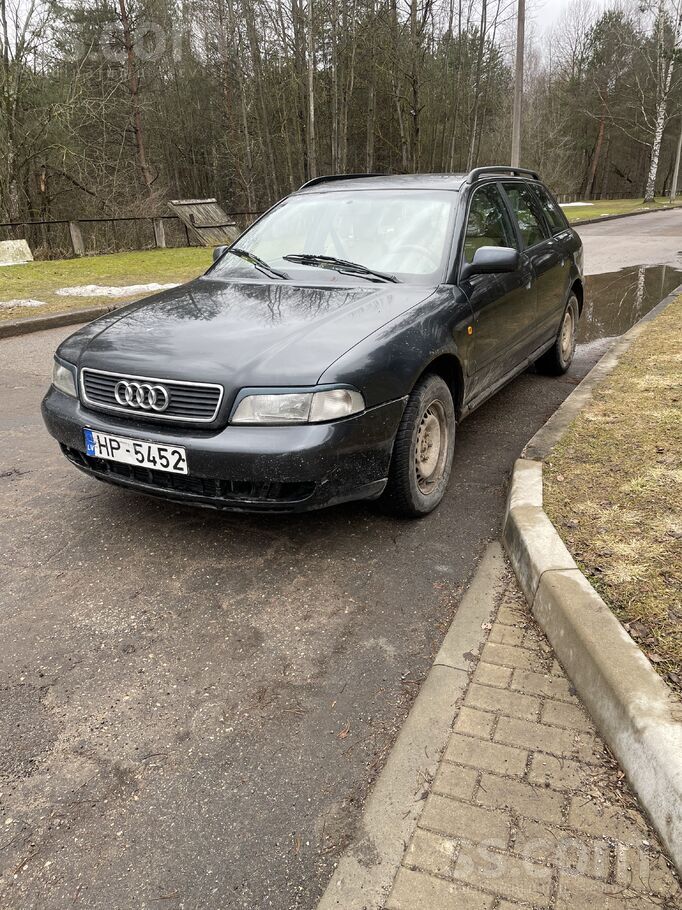 Audi Авто в рабочем состоянии. Новый техосмотр. новая р