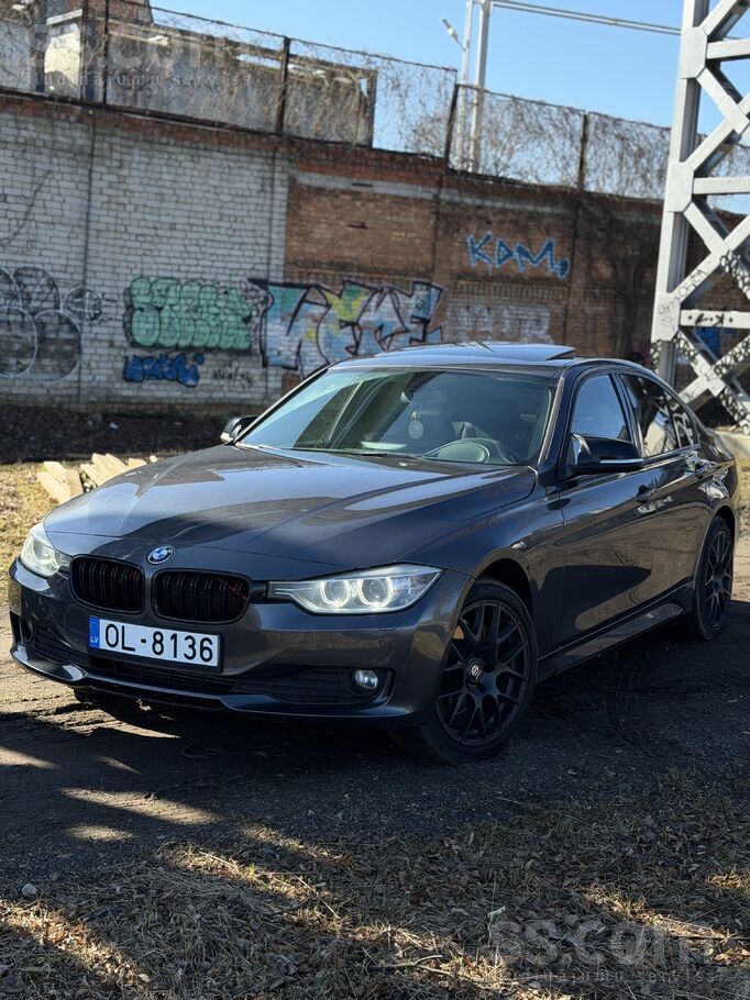 Pardodu BMW F30 2015. gadā izlaiduma.