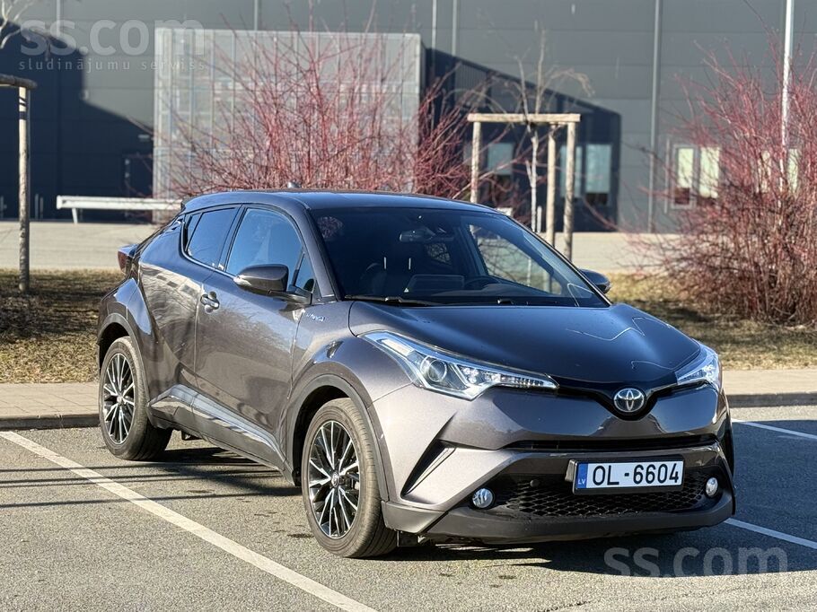 1.8 Hybrid, ādas salons , sēdekļu apsilde, Led lukturi, melnie griesti, atpa