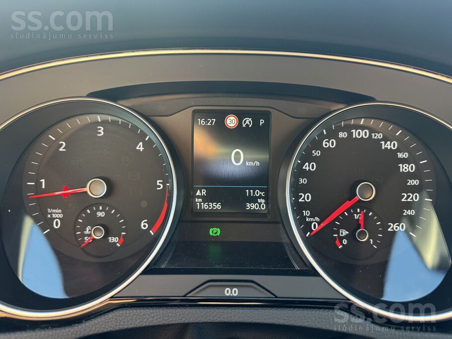 Pirkts jauns Moller auto, viens īpašnieks, apkopes veiktas pie dīlera, ziema