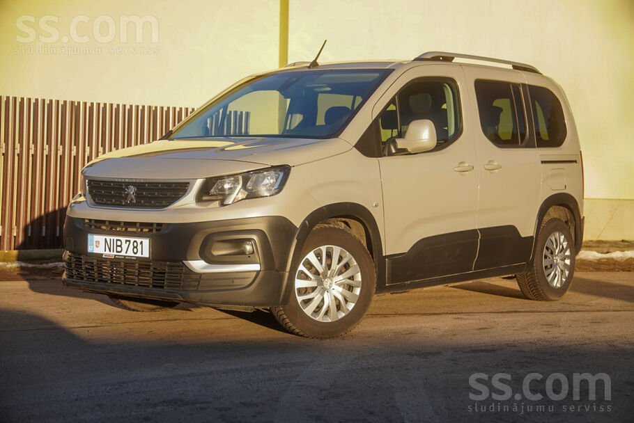 Pilnaka komplektacija Rifter. Pārdodu labu gimenes auto
Auto teicama vizual