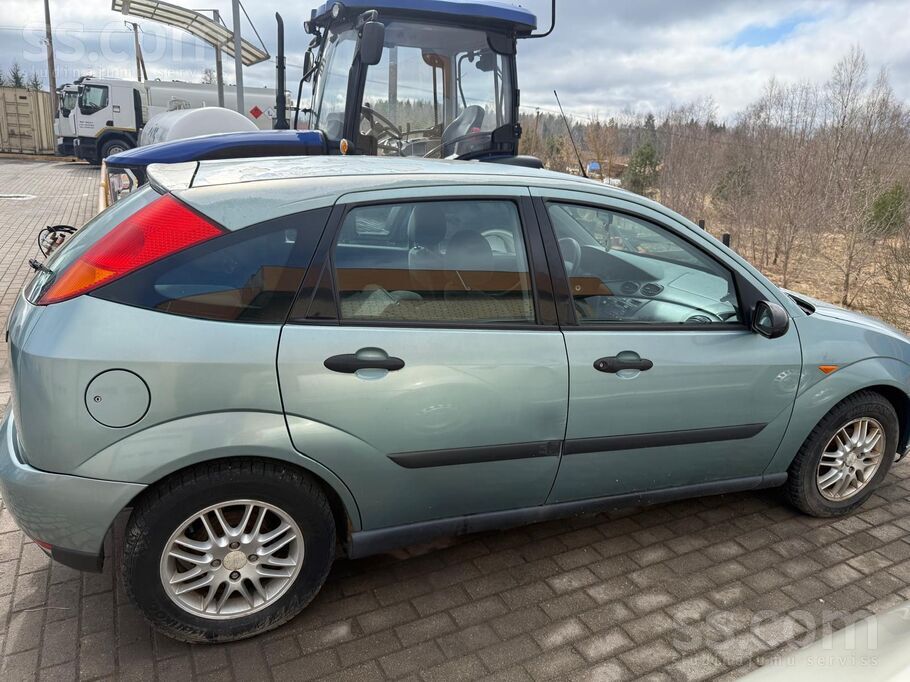 Ford Focus 1, 4 benzīna dzinējs, 55kW manuālā ātrumkārba Nepieciešams remont