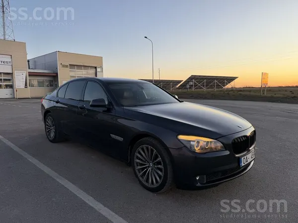 BMW Pārdodu Bmw 730d, auto labā stāvoklī, sīkāk zvanot