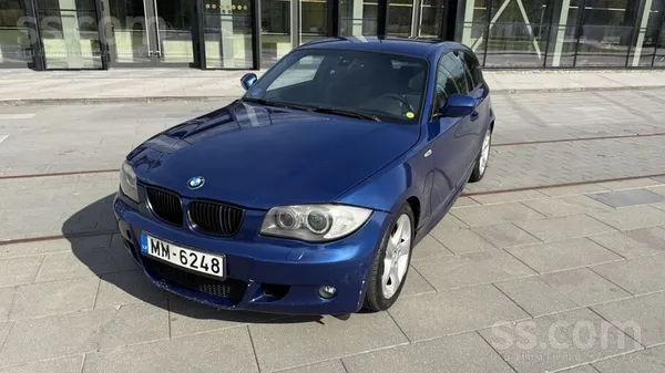 BMW BMW 118 2.0 dīzelis ar manuālo ātrumkārbu.