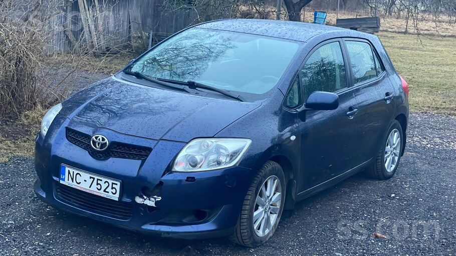 Toyota Normāls ikdienas auto. Divu zonu klimats, kondicio