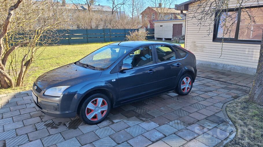Pārdodu Ford Focus 1.8 tdci Labā tehniskā un vizuālā stāvoklī. Priekšā un ai