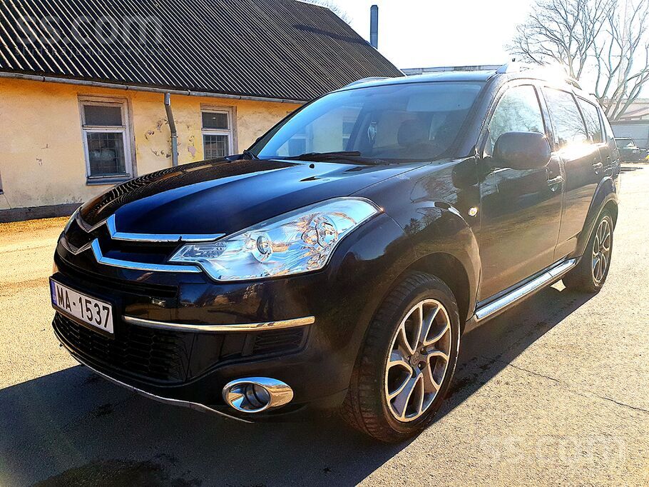 Авто в рабочем состоянии, 7мест, действующий тех осмотр, имеет технические и