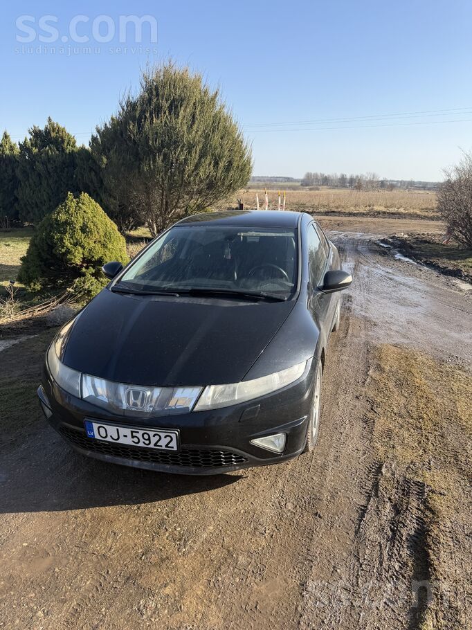 Honda Pārdodas Honda Civic 1.8 vtec, auto labā stāvoklī,