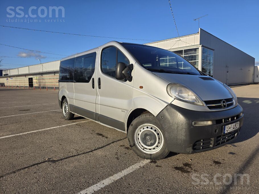 Opel Pārdodu labu Opel Vivaro, šoziem leca pilnīgi viso