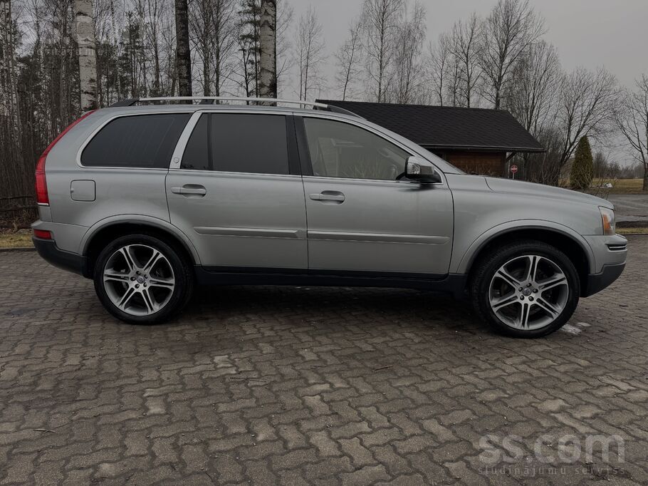 Volvo Tiek pārdots labi uzturēts un kopts Volvo Xc90.