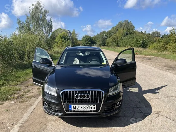Audi Tikko no Nīderlandes . Audi Q5 50tfsi Quatrro awd 