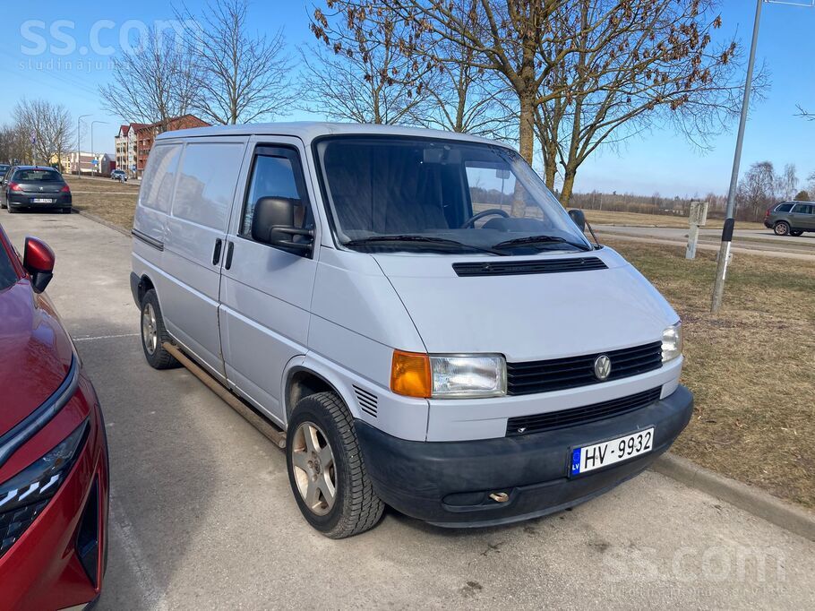 Transporter t4 ar 1.9tdi dzinēju, Vizuāli redzamas rūsas pēdas. Ritošā daļa