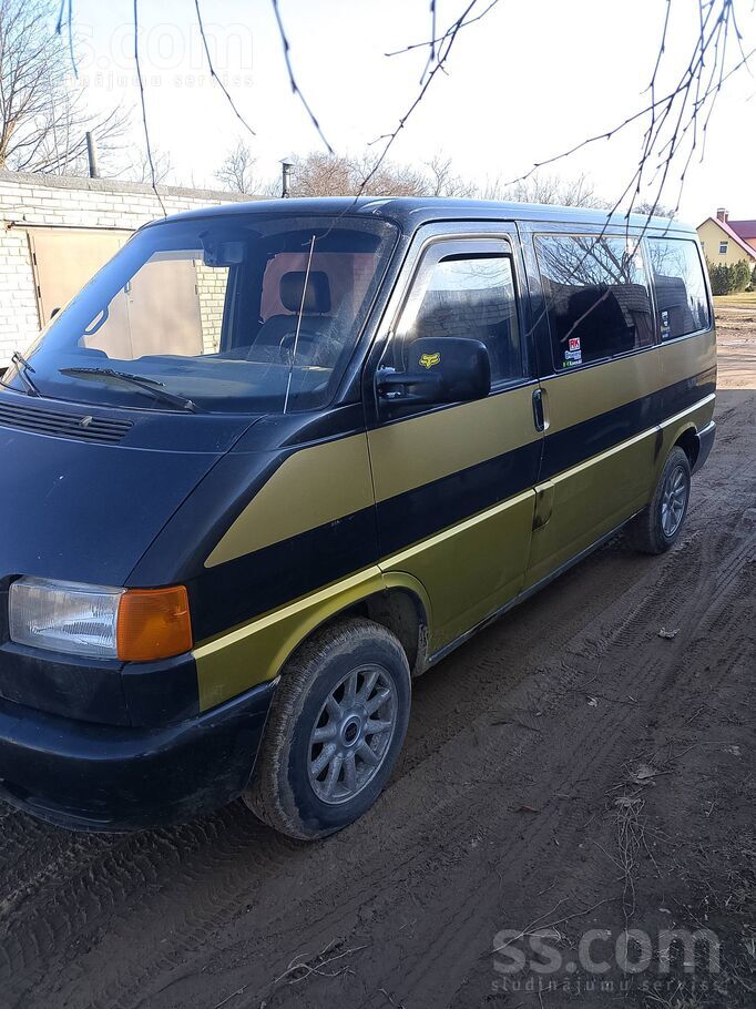 Pārdodu braucamu busu. Skate līdz 29 aprīlim. Uz jauno skati būs jāpametina