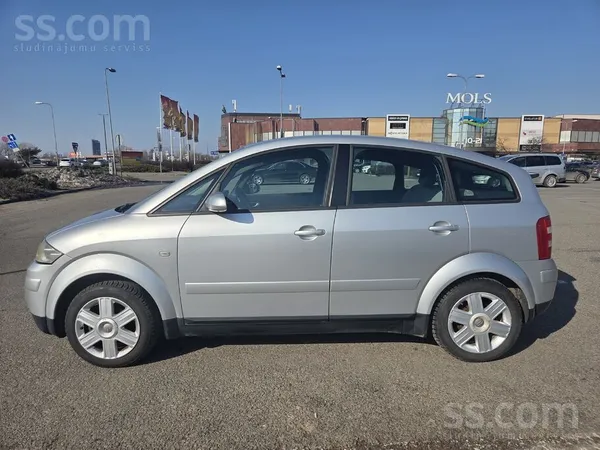 Audi Pārdod Audi A2 ar labi strādājošu motoru. Ir redza