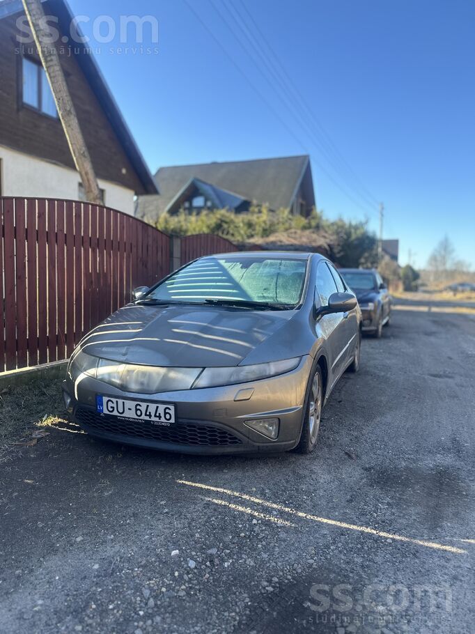 Honda Pārdodu uzticamu un žiperīgu autiņu. Manā apgādībā