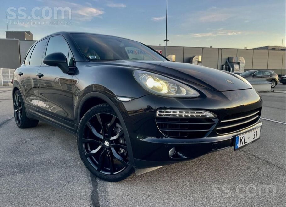 Īpašnieks pārdod uzticamu Porsche Cayenne 180kw dzinējs , 245zs. 
Tehniski