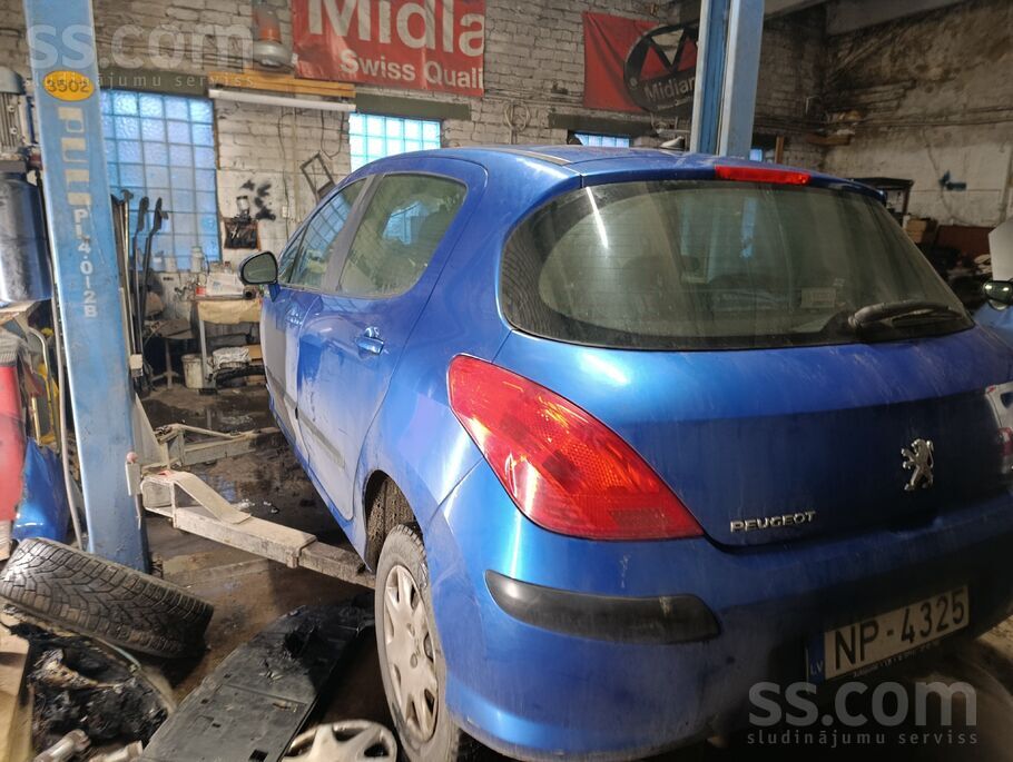 Продам 1.6 бензин 88kw, 2009года, кузов с документами. и то до 12.2026.наход