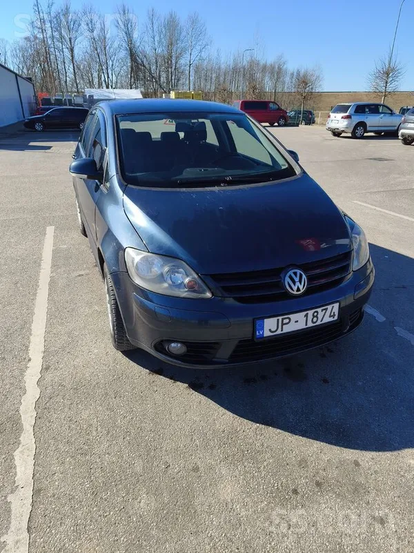 Volkswagen Golf Goal 1.9tdi 77kw то 03.2027г в хорошем состоя