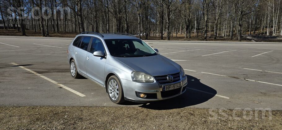 Volkswagen Pārdodās Golf 5 universāls, motors ekanomiskais 1.