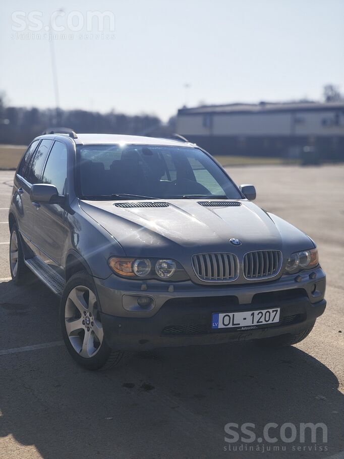 Pārdod BMW x5 e53, motors strādā ļoti labi, daudz kas nomainīts pa šo laiku,