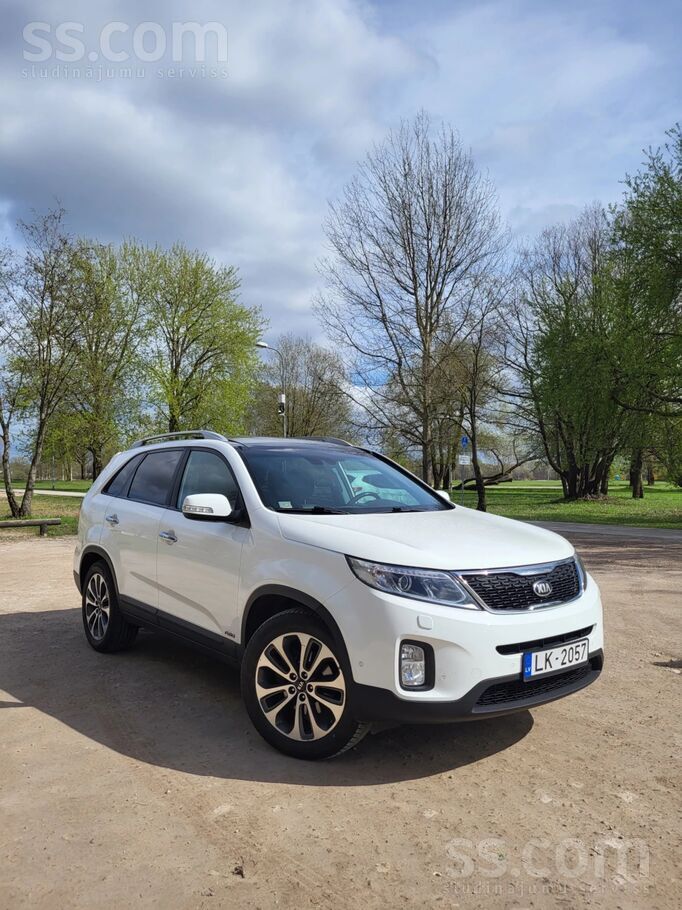 Продаю Kia Sorento XM
2.2 дизель 145 kWt (197 Hp)
Полная комплектация: