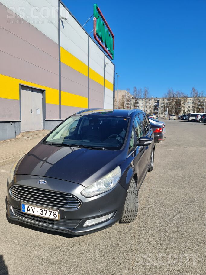 Ford Продаю машину. Есть визуальные дефекты.