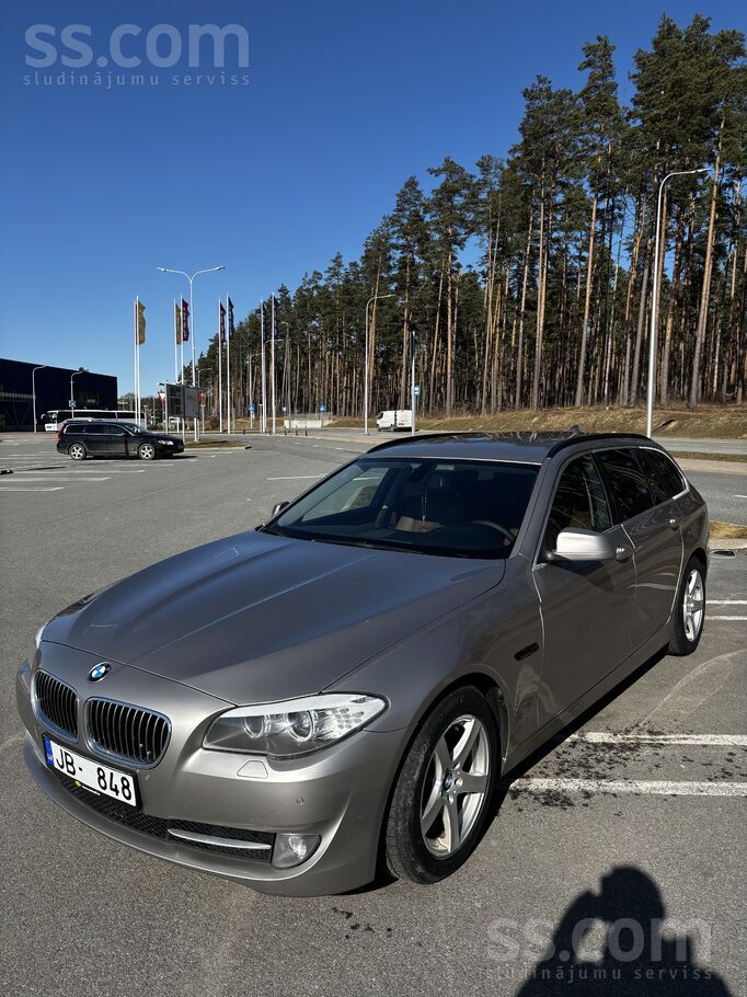BMW Продаю BMW 5 Series Touring F11 в хорошем состояни