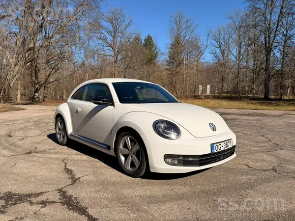 Volkswagen Automašīna labā tehniskā un vizuālā stāvoklī. Meln