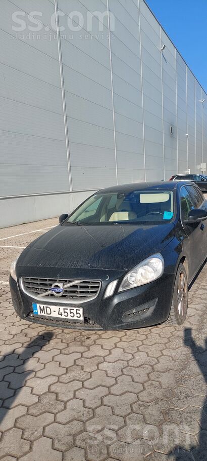 Volvo Pārdodu savu Volvo V60, D5, 2, 4 dīzelis, 151 kw. 